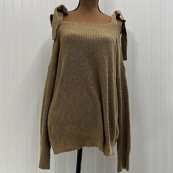 NWT! Adjustable Off Shoulder Khaki She and Sky Sweater! Size large - Picture 1 of 6